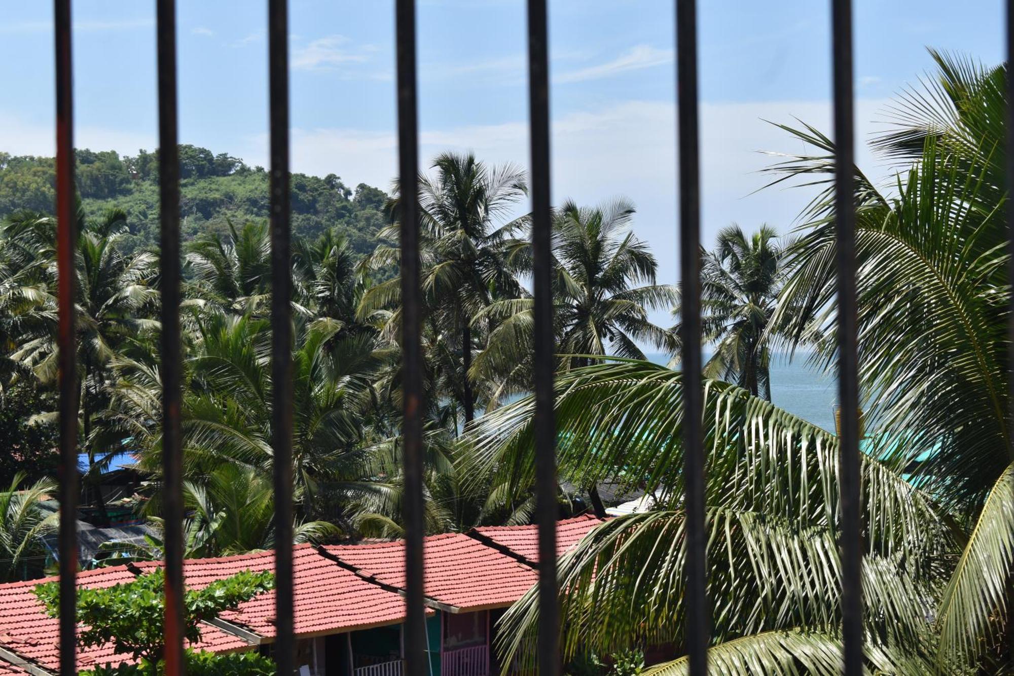 Gundappa Cafe Gokarna Kudle Beach Bagian luar foto